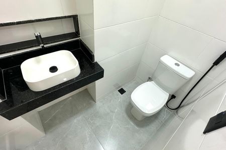 Apartamento à venda com 55m², 1 quarto e sem vaga Apartamento à venda com 55m², 1 quarto e sem vagaBanheiro Social