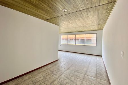 Casa para alugar com 150m², 3 quartos e 1 vaga Casa para alugar com 150m², 3 quartos e 1 vagaSala segundo andar
