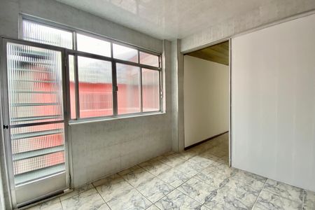 Casa para alugar com 150m², 3 quartos e 1 vaga Casa para alugar com 150m², 3 quartos e 1 vagaCozinha segundo andar