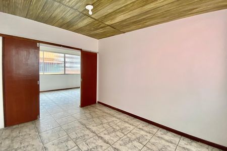 Casa para alugar com 150m², 3 quartos e 1 vaga Casa para alugar com 150m², 3 quartos e 1 vagaSala