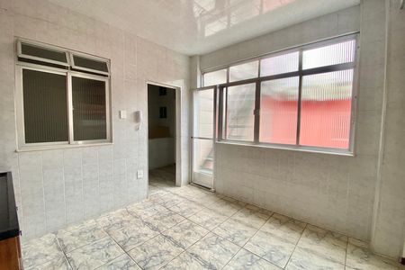 Casa para alugar com 150m², 3 quartos e 1 vaga Casa para alugar com 150m², 3 quartos e 1 vagaCozinha segundo andar