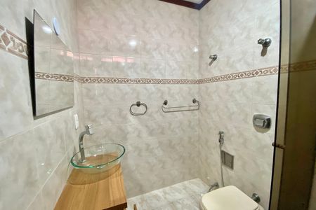 Casa para alugar com 150m², 3 quartos e 1 vaga Casa para alugar com 150m², 3 quartos e 1 vagaBanheiro 1