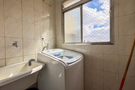 Apartamento à venda com 69m², 2 quartos e 1 vagaÁrea de Serviço