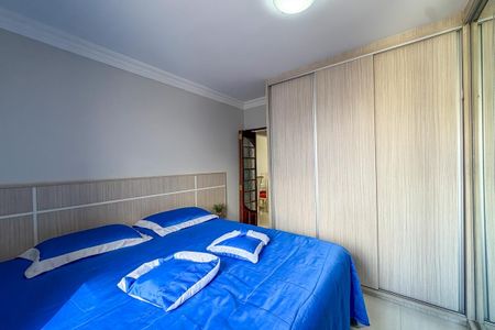 Apartamento à venda com 69m², 2 quartos e 1 vagaQuarto 2