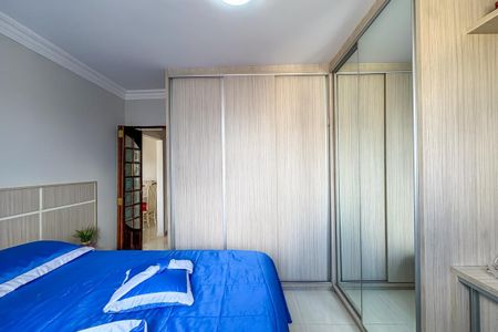 Apartamento à venda com 69m², 2 quartos e 1 vagaQuarto 2