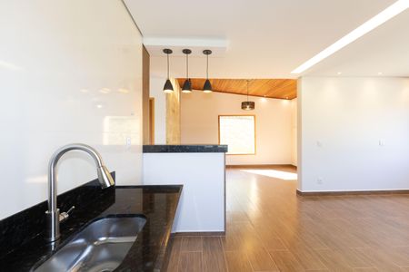 Casa de condomínio à venda com 126m², 2 quartos e 3 vagas Casa de condomínio à venda com 126m², 2 quartos e 3 vagasCozinha