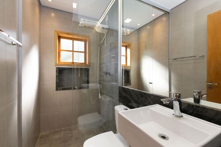 Casa de condomínio à venda com 126m², 2 quartos e 3 vagas Casa de condomínio à venda com 126m², 2 quartos e 3 vagasBanheiro da Suíte