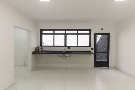 Casa à venda com 216m², 3 quartos e 2 vagas Casa à venda com 216m², 3 quartos e 2 vagasCozinha
