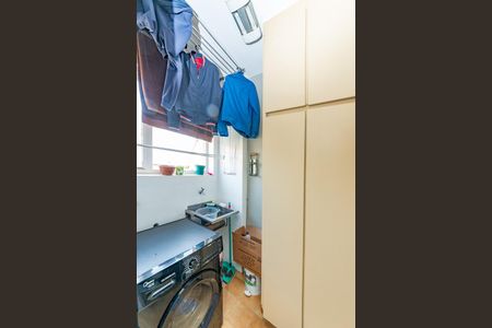 Apartamento à venda com 70m², 2 quartos e 1 vagaÁrea de Serviço