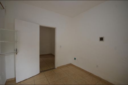 Sala de casa para alugar com 1 quarto, 50m² em Campo Grande, Rio de Janeiro