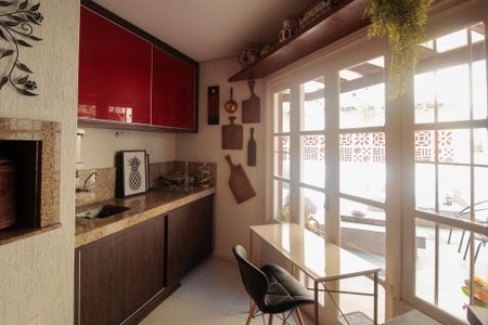 Casa para alugar com 281m², 3 quartos e 2 vagasCozinha