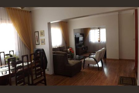 Casa à venda com 4 quartos, 220m² em Itaipu, Niterói