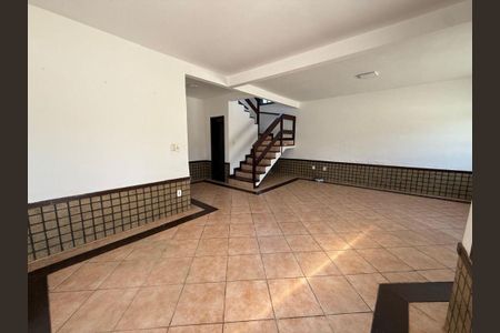 Casa à venda com 3 quartos, 128m² em Maravista, Niterói