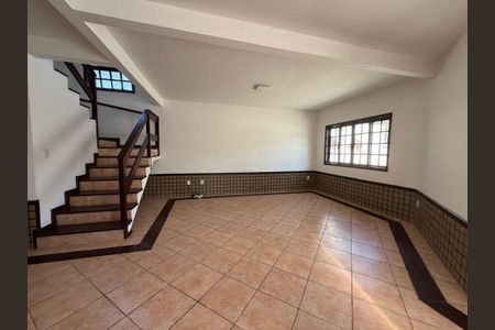 Casa à venda com 3 quartos, 128m² em Maravista, Niterói
