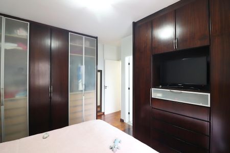 Apartamento à venda com 133m², 3 quartos e 3 vagasSuíte 1