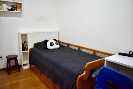 Casa à venda com 350m², 3 quartos e 2 vagas Casa à venda com 350m², 3 quartos e 2 vagasQuarto 2