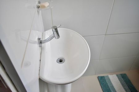 Casa à venda com 350m², 3 quartos e 2 vagas Casa à venda com 350m², 3 quartos e 2 vagasBanheiro Social 2