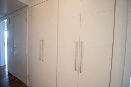 Apartamento à venda com 575m², 4 quartos e 4 vagasCorredor