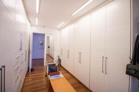 Apartamento à venda com 575m², 4 quartos e 4 vagasCloset do quarto 3