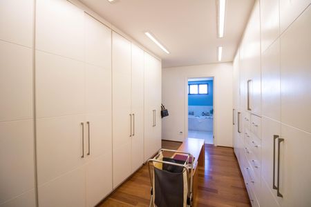 Apartamento à venda com 575m², 4 quartos e 4 vagasCloset do quarto 3