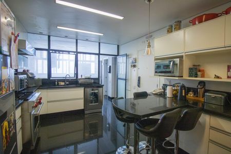 Apartamento à venda com 575m², 4 quartos e 4 vagasCozinha