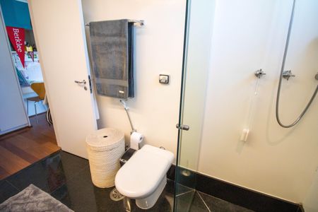 Apartamento à venda com 575m², 4 quartos e 4 vagasBanheiro do Quarto 3