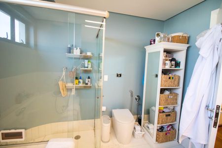 Apartamento à venda com 575m², 4 quartos e 4 vagasBanheiro do Quarto 4