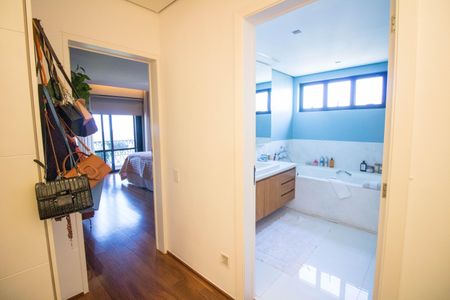 Apartamento à venda com 575m², 4 quartos e 4 vagasCorredor