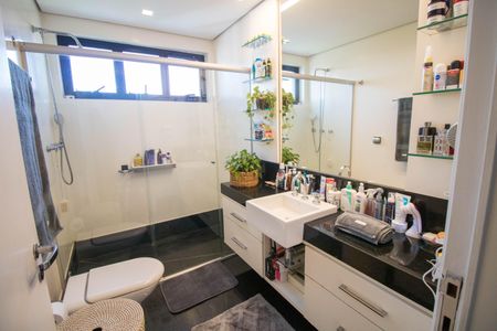 Apartamento à venda com 575m², 4 quartos e 4 vagasBanheiro do Quarto 3
