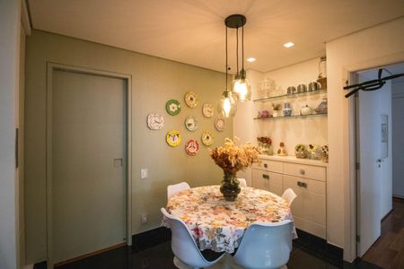 Apartamento à venda com 575m², 4 quartos e 4 vagasCopa