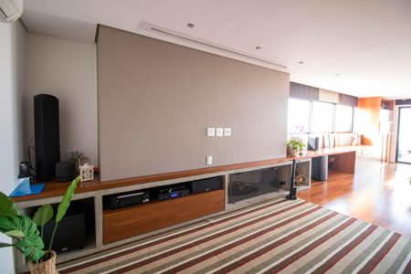 Apartamento à venda com 575m², 4 quartos e 4 vagasCobertura