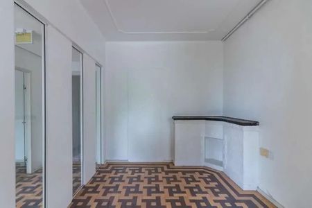 Casa à venda com 613m², 4 quartos e 1 vaga Casa à venda com 613m², 4 quartos e 1 vagaCorredor