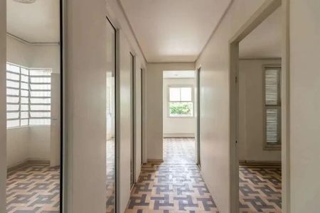 Casa à venda com 613m², 4 quartos e 1 vaga Casa à venda com 613m², 4 quartos e 1 vagaCorredor