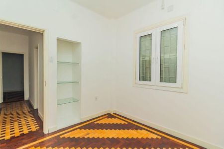 Casa à venda com 613m², 4 quartos e 1 vaga Casa à venda com 613m², 4 quartos e 1 vagacomodo