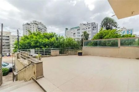 Casa à venda com 613m², 4 quartos e 1 vaga Casa à venda com 613m², 4 quartos e 1 vagacomodo