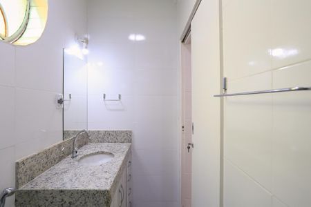 Apartamento à venda com 190m², 3 quartos e 1 vagaBanheiro da Suíte 2