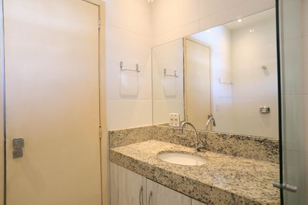 Apartamento à venda com 190m², 3 quartos e 1 vagaBanheiro da Suíte 1