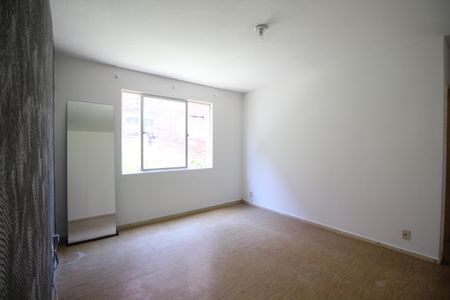 Sala de apartamento para alugar com 2 quartos, 52m² em Taquara, Rio de Janeiro