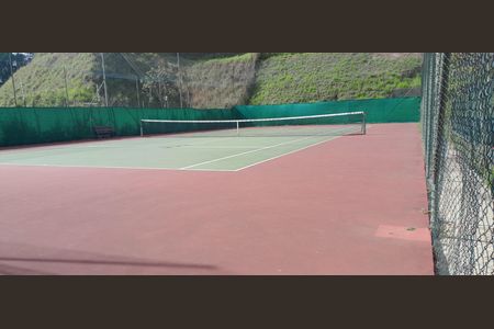 Casa de condomínio à venda com 180m², 3 quartos e 2 vagas Casa de condomínio à venda com 180m², 3 quartos e 2 vagasQuadra Esportiva