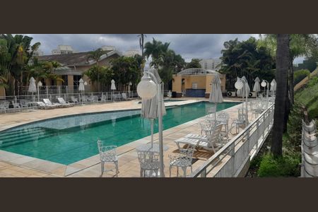 Casa de condomínio à venda com 180m², 3 quartos e 2 vagas Casa de condomínio à venda com 180m², 3 quartos e 2 vagasPiscina