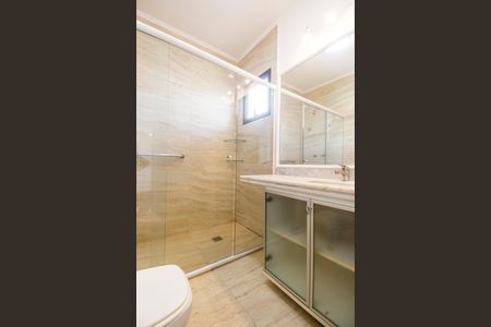 Casa de condomínio à venda com 180m², 3 quartos e 2 vagas Casa de condomínio à venda com 180m², 3 quartos e 2 vagasBanheiro da Suíte