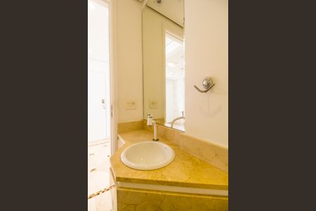 Casa de condomínio à venda com 180m², 3 quartos e 2 vagas Casa de condomínio à venda com 180m², 3 quartos e 2 vagasLavabo