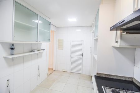 Casa de condomínio à venda com 180m², 3 quartos e 2 vagas Casa de condomínio à venda com 180m², 3 quartos e 2 vagasCozinha