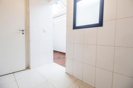 Casa de condomínio à venda com 180m², 3 quartos e 2 vagas Casa de condomínio à venda com 180m², 3 quartos e 2 vagasÁrea de Serviço