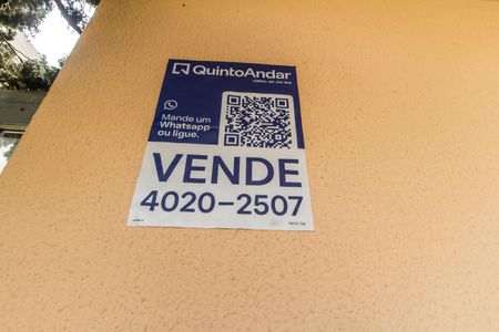 Casa de condomínio à venda com 180m², 3 quartos e 2 vagas Casa de condomínio à venda com 180m², 3 quartos e 2 vagasPlaca