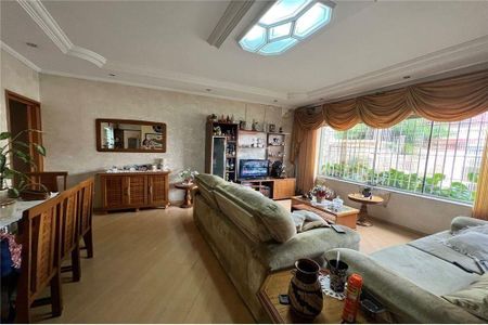 Casa à venda com 5 quartos, 430m² em Vila Rosalia, Guarulhos