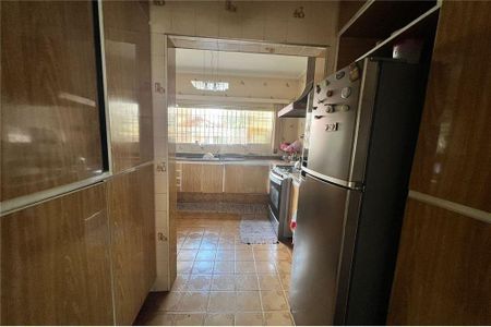 Casa à venda com 5 quartos, 430m² em Vila Rosalia, Guarulhos