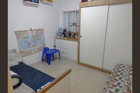 Casa à venda com 3 quartos, 253m² em Vila Santa Teresa, Santo André