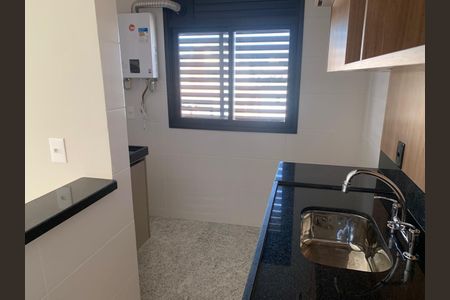 Apartamento à venda com 1 quarto, 48m² em Cambuí, Campinas