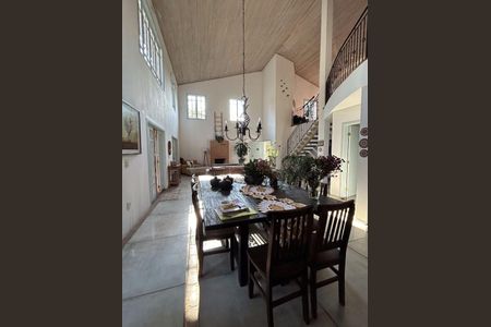 Casa à venda com 3 quartos, 300m² em Cidade São Francisco, São Paulo